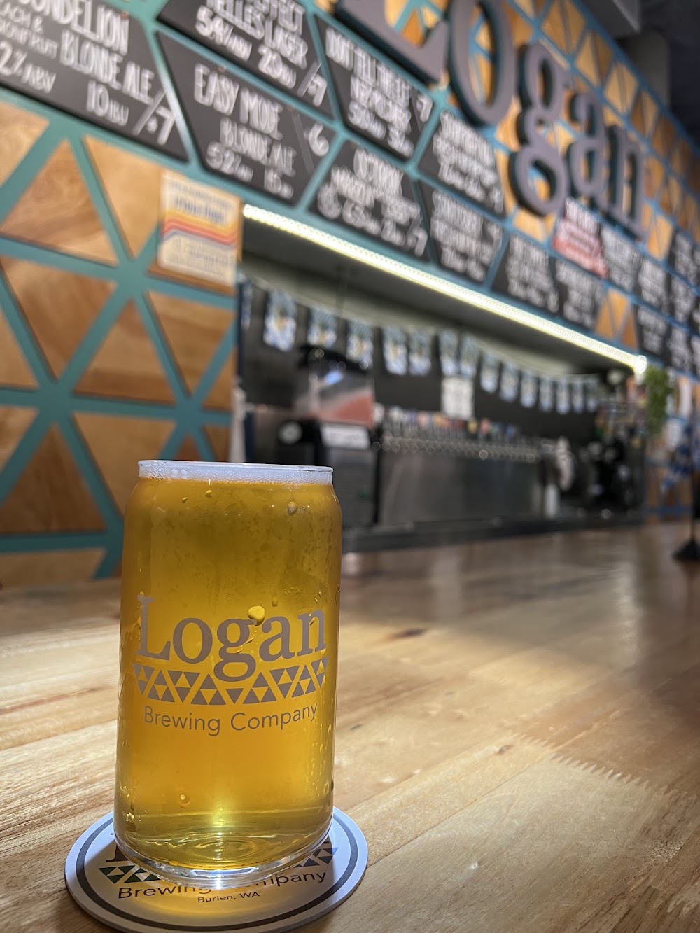Logan Brewing Company - Burien Taproom, tienda de TCG en Burien