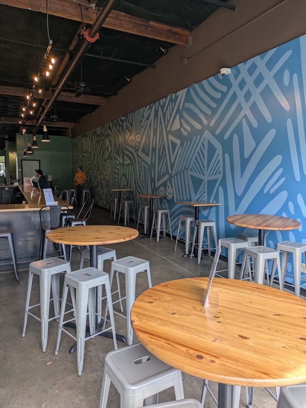 Logan Brewing Company - Kent Taproom, tienda de TCG en Kent