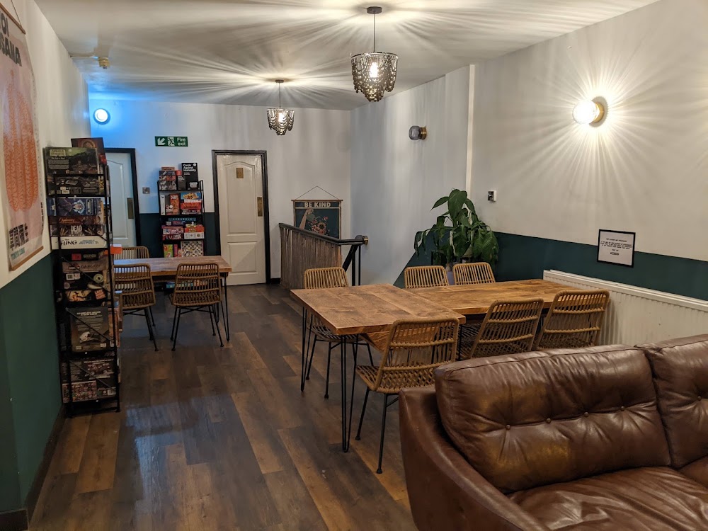 Long Rest Boardgame Bar and Cafe, tienda de TCG en Stoke-on-Trent