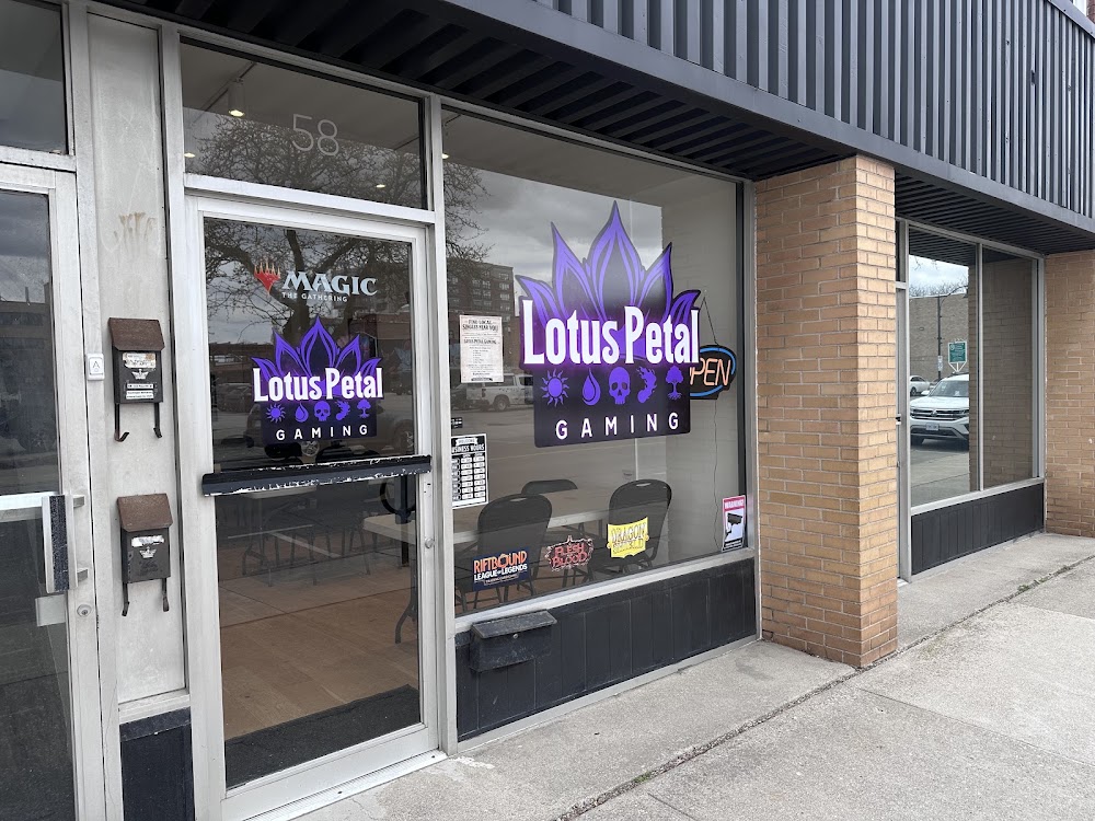 Lotus Petal Gaming, tienda de TCG en Chatham-Kent