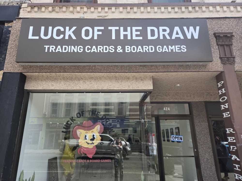 Luck of the Draw Games, tienda de TCG en Peterborough