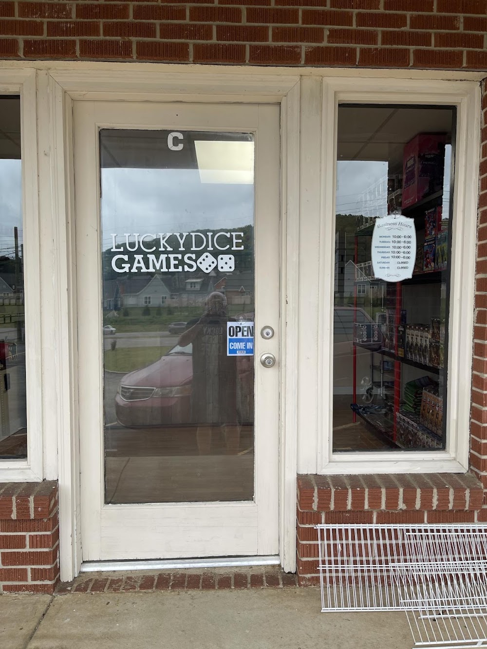 Lucky Dice Games, tienda de TCG en Huntsville