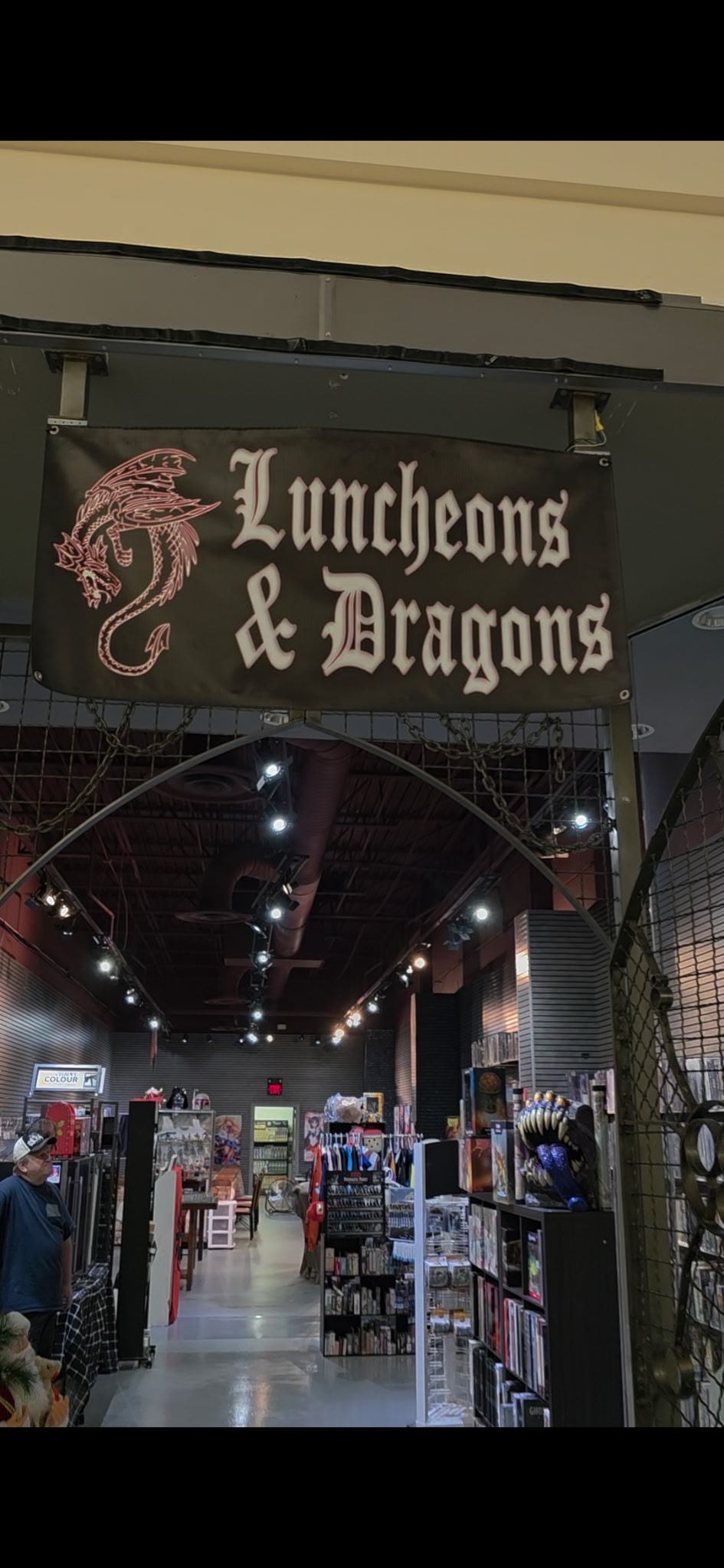 Luncheons & Dragons, tienda de TCG en Ocoee