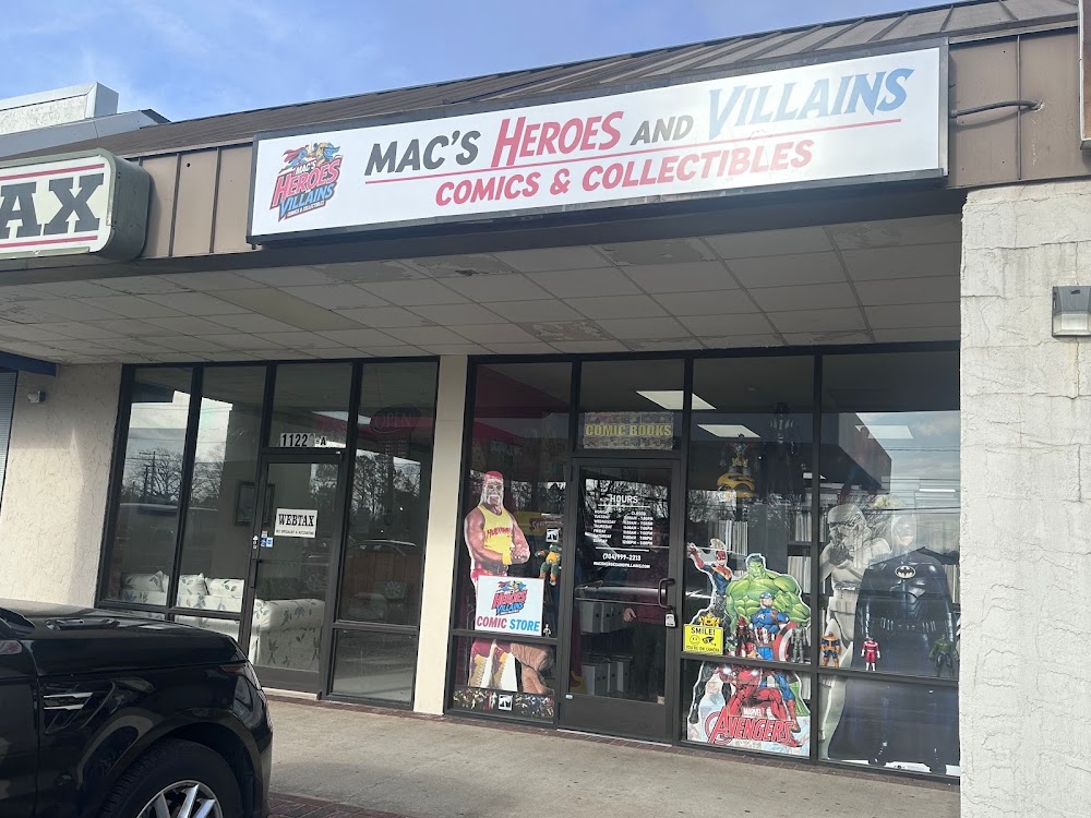 Mac's Heroes & Villains Comics & Collectibles, tienda de TCG en Matthews