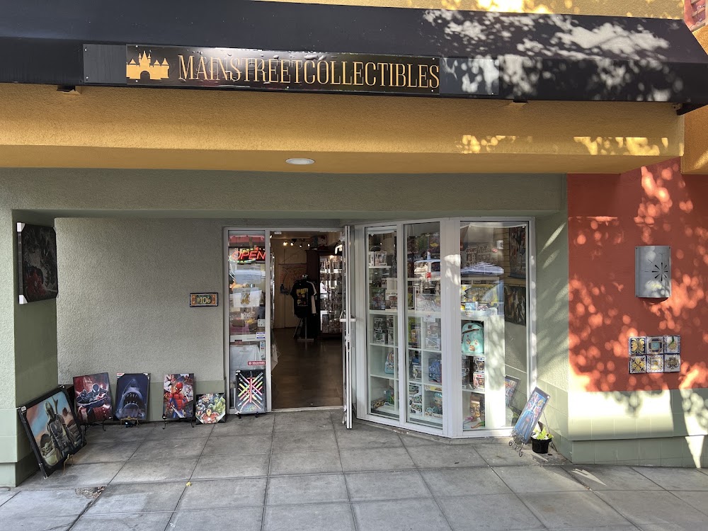 Main Street Collectibles, tienda de TCG en San Diego
