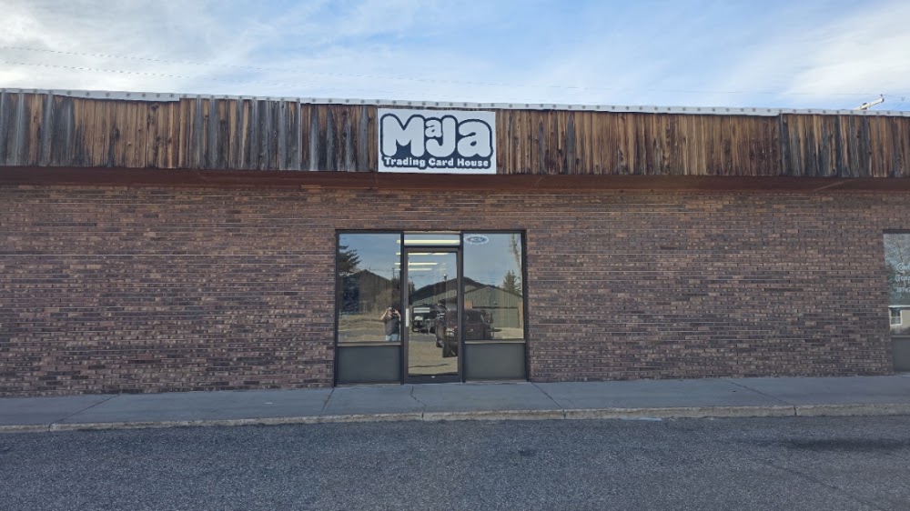 Maja Trading Card House, tienda de TCG en Evanston