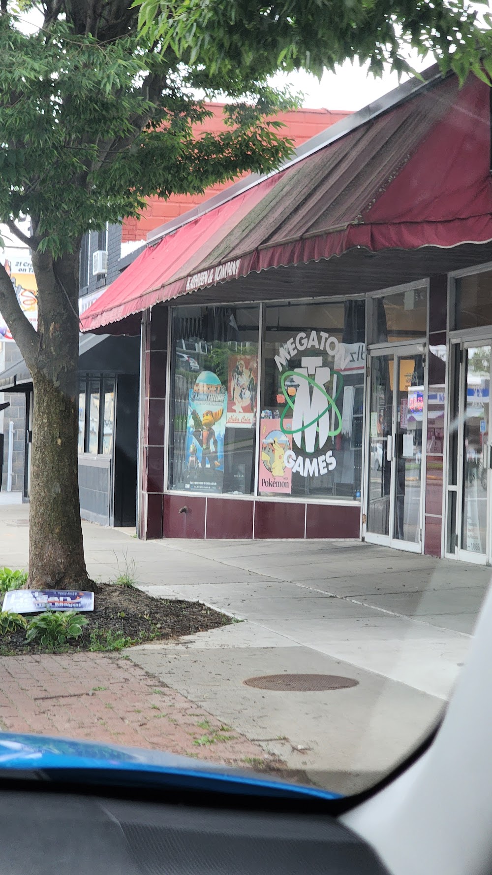 Megaton Games, tienda de TCG en Syracuse
