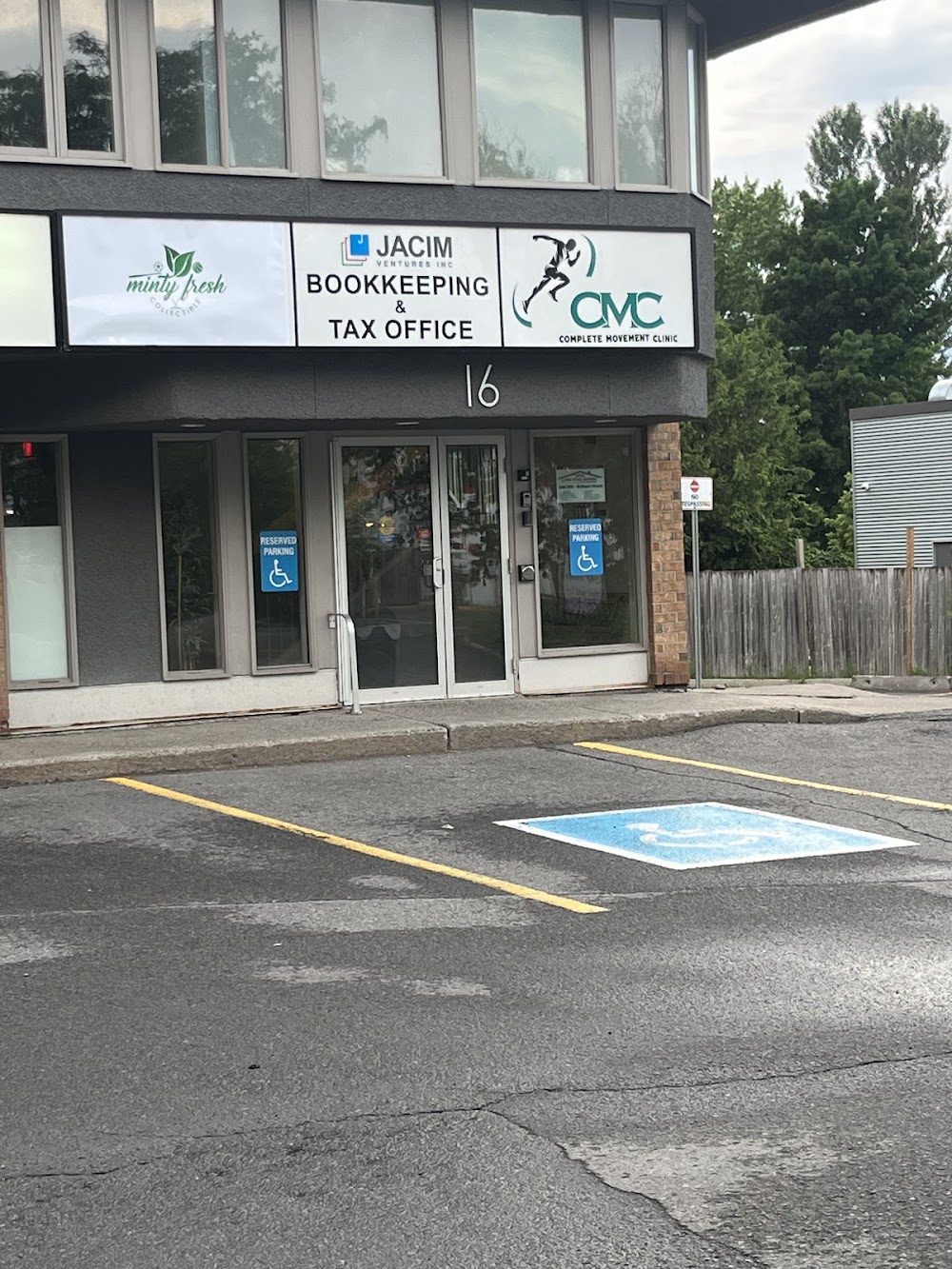 Minty Fresh Collectible, tienda de TCG en Ottawa