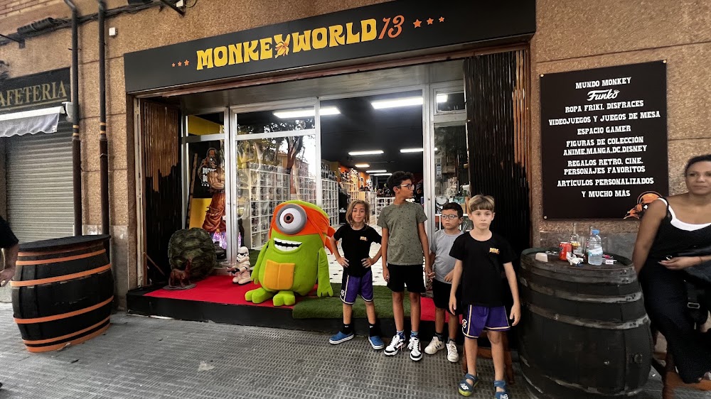 MonkeyWorld13, tienda de TCG en Reus