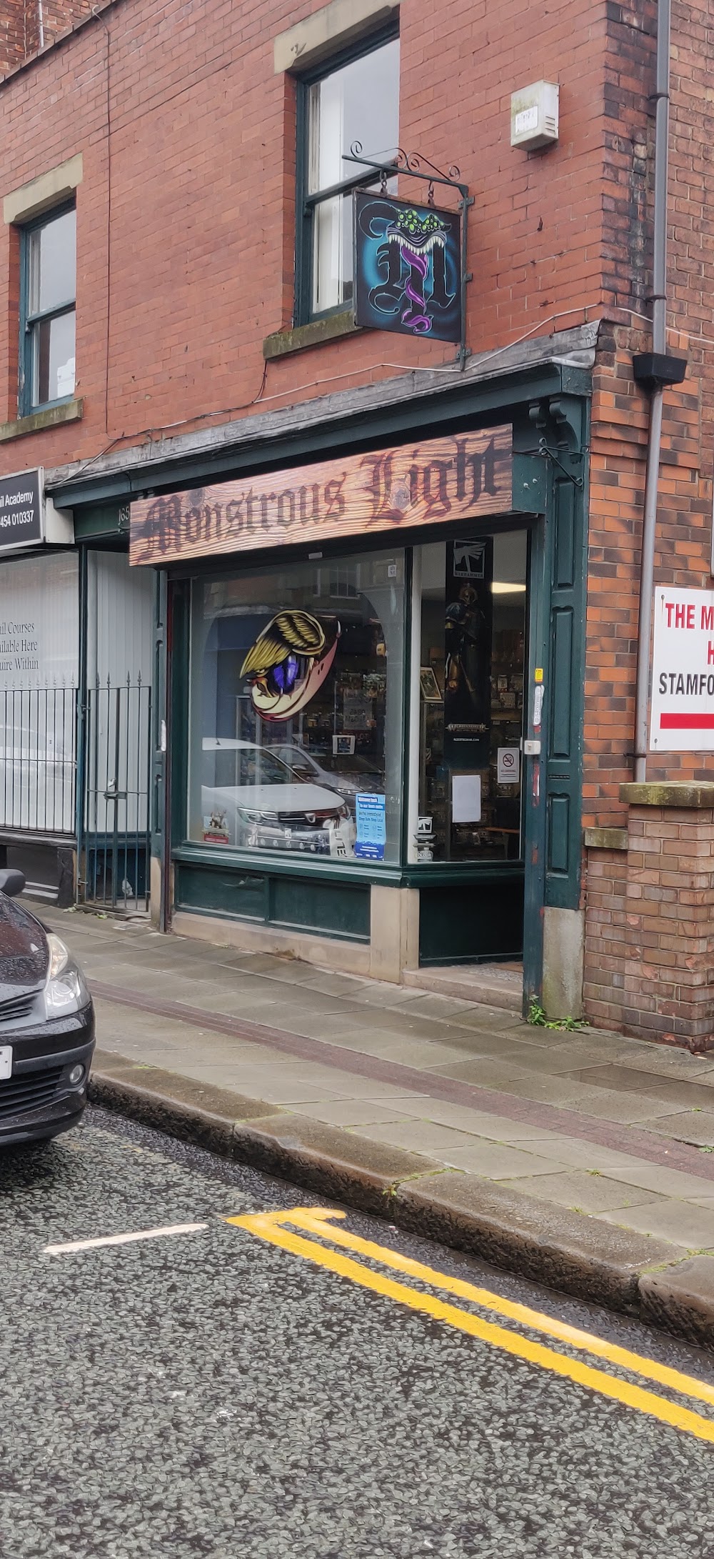 Monstrous Light Games, tienda de TCG en Ashton-under-Lyne