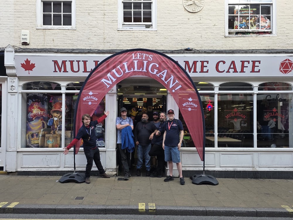 Mulligan Game Cafe, tienda de TCG en Ipswich