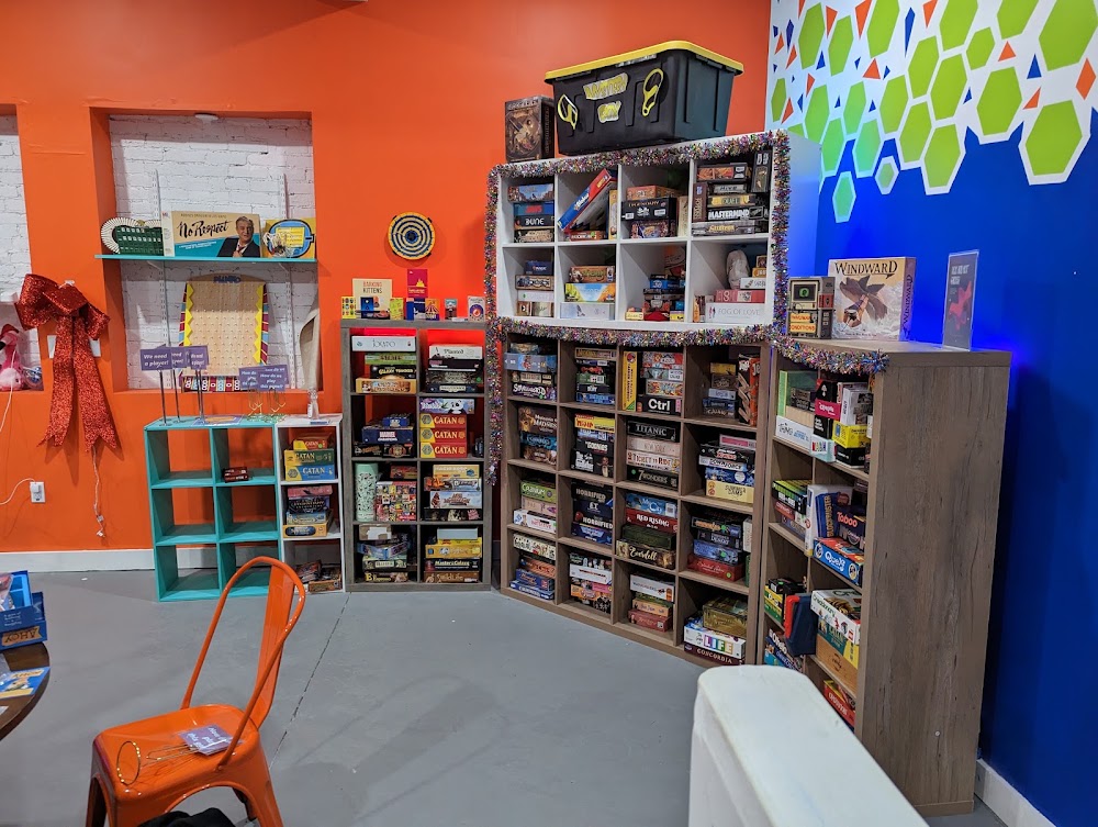 Mystery Box Games, tienda de TCG en Easton