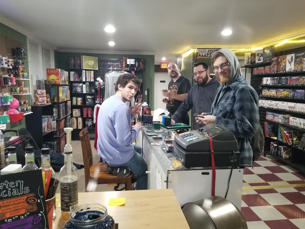 Mythic Beasts & Brews, tienda de TCG en Easton