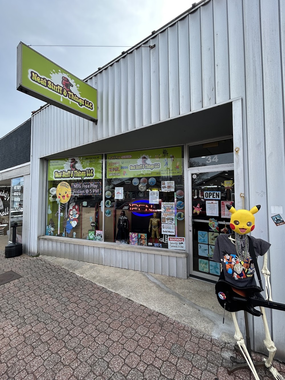 Neat Stuff & Things, tienda de TCG en Festus