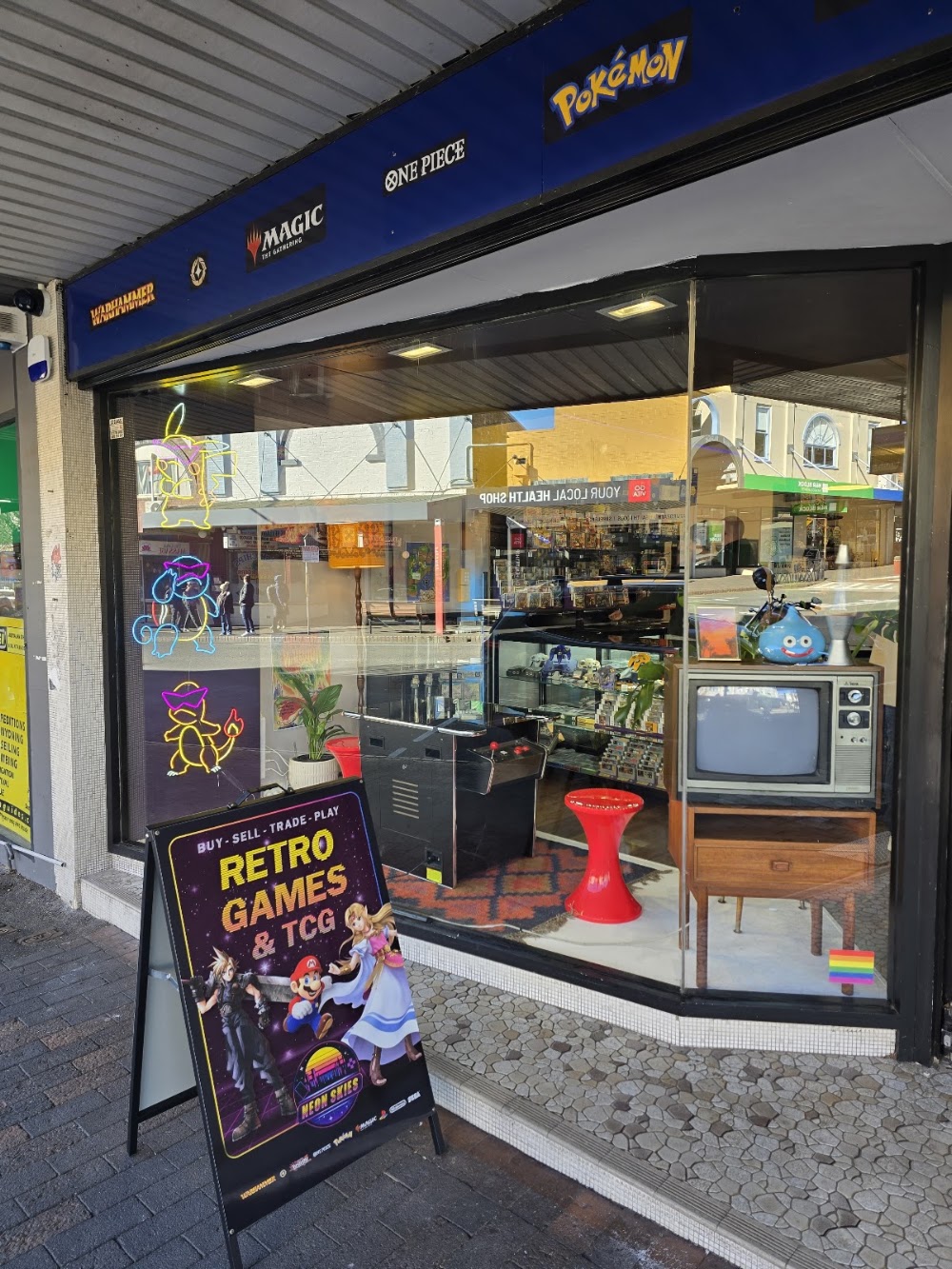 Neon Skies, tienda de TCG en Katoomba