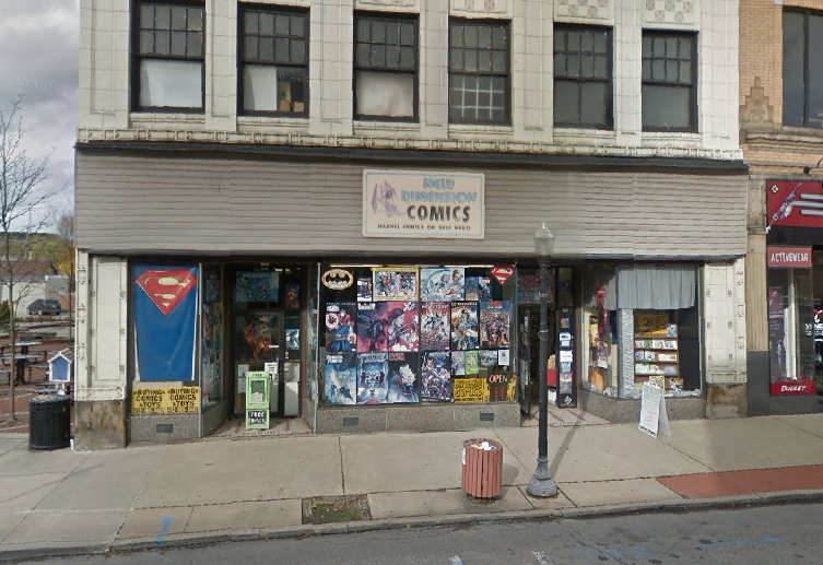 New Dimension Comics, tienda de TCG en Ellwood City