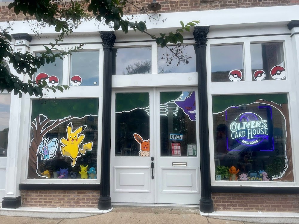 Oliver's Card House, tienda de TCG en Batesville