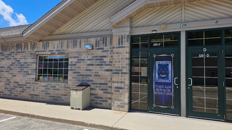 On The Hunt Collectibles, a TCG store in Slinger