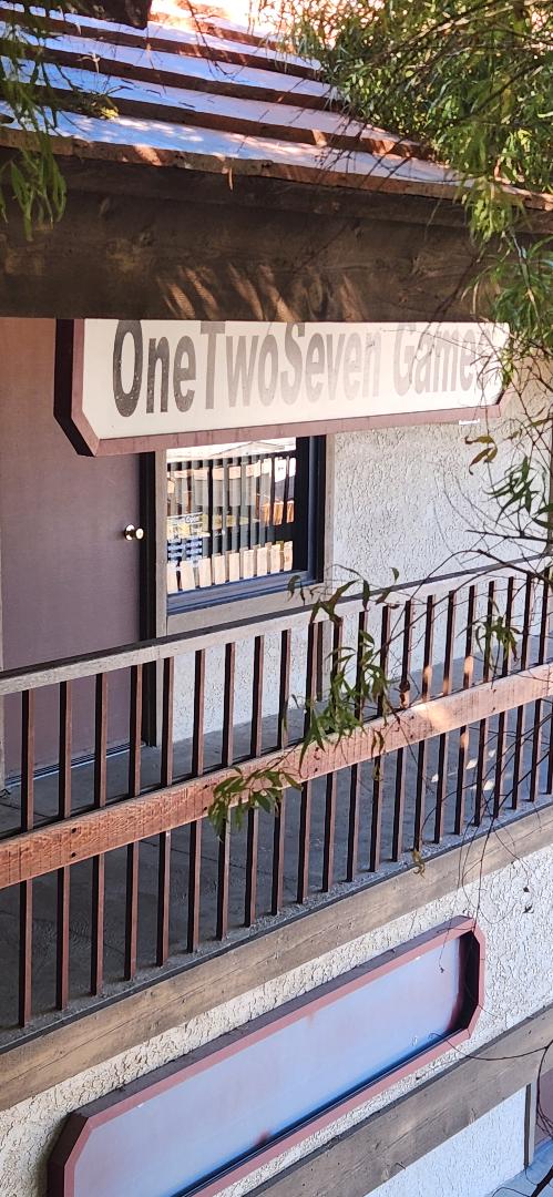 OneTwoSeven Games, tienda de TCG en Barstow