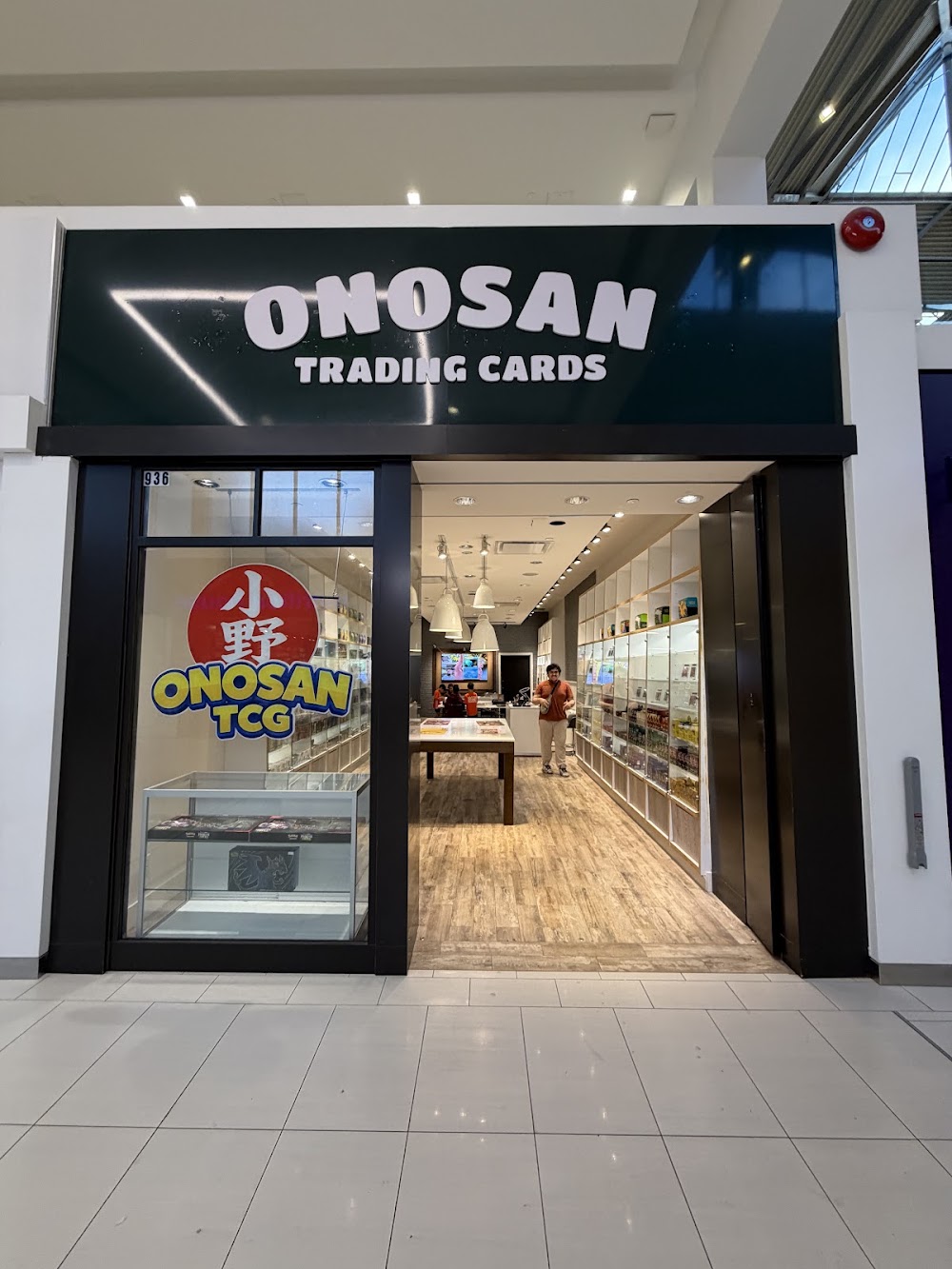 Onosan Trading Ltd, tienda de TCG en West Vancouver