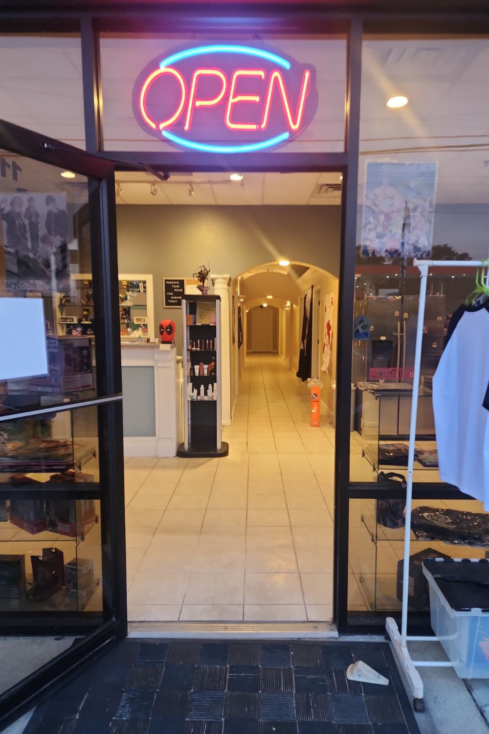 Otaku-Planet, tienda de TCG en Troy