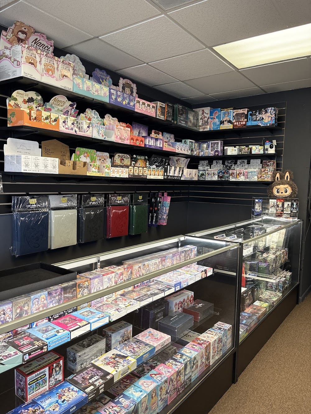 Otaku Vault, tienda de TCG en Los Angeles