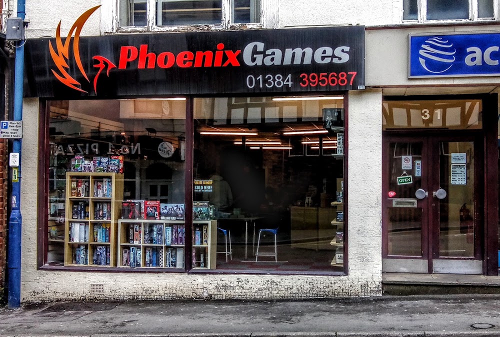 Phoenix Games, tienda de TCG en Dudley
