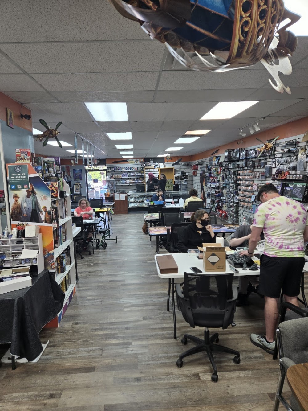 Phoenix Nest Games, tienda de TCG en Athens