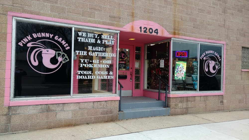 Pink Bunny Games, tienda de TCG en South Milwaukee