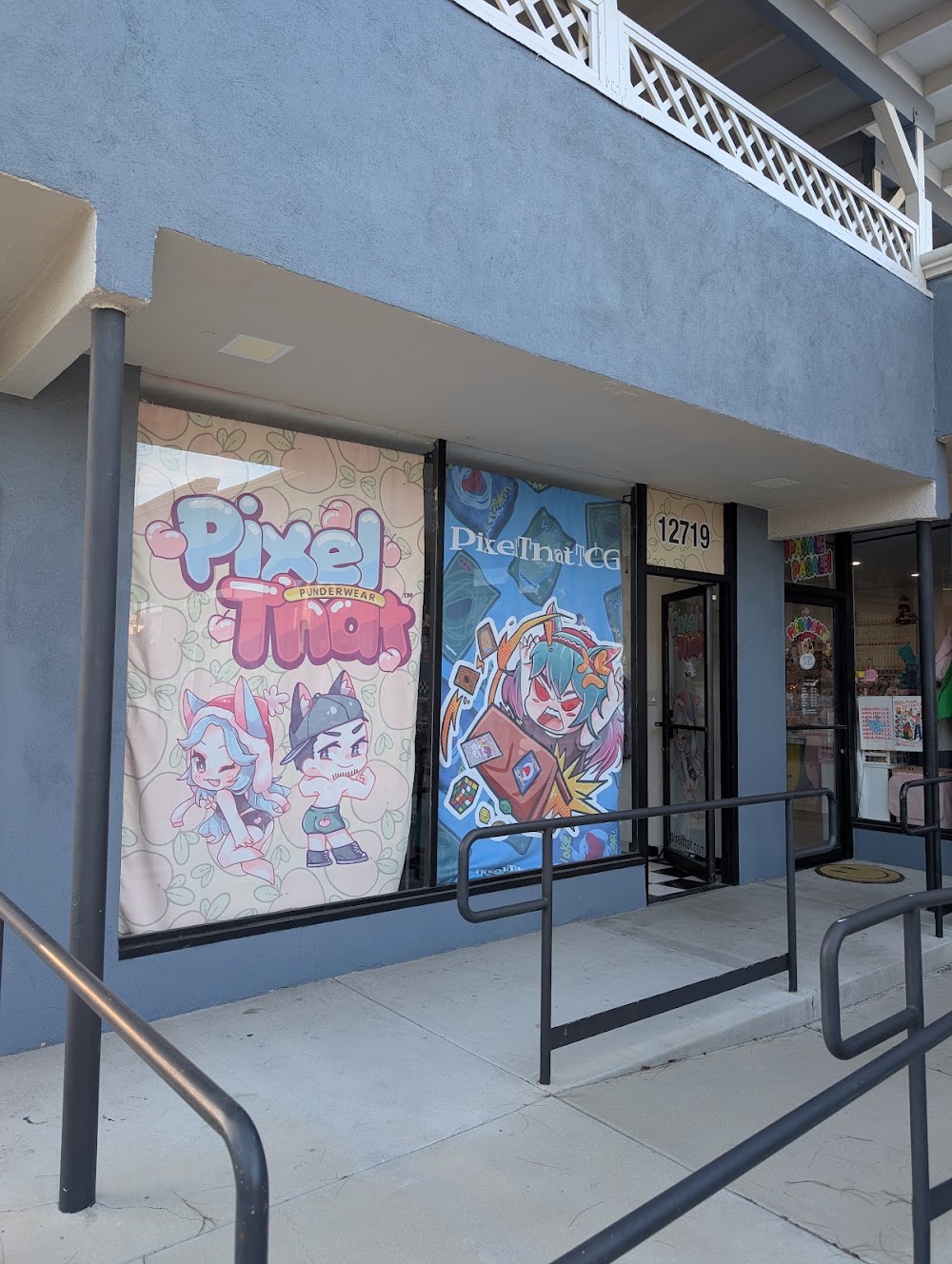 PixelThat, tienda de TCG en Whittier