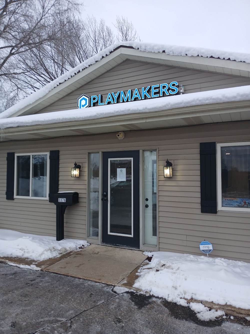 Playmakers Gaming, Cards, and Collectibles, tienda de TCG en Hudsonville