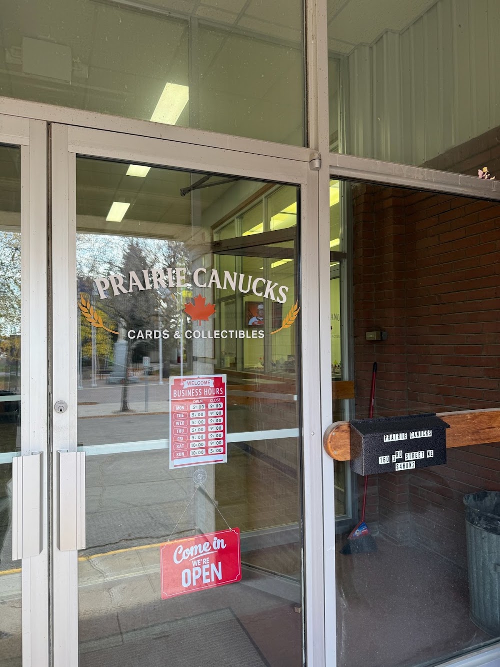 PRAIRIE CANUCKS CARDS & COLLECTIBLES, tienda de TCG en Weyburn