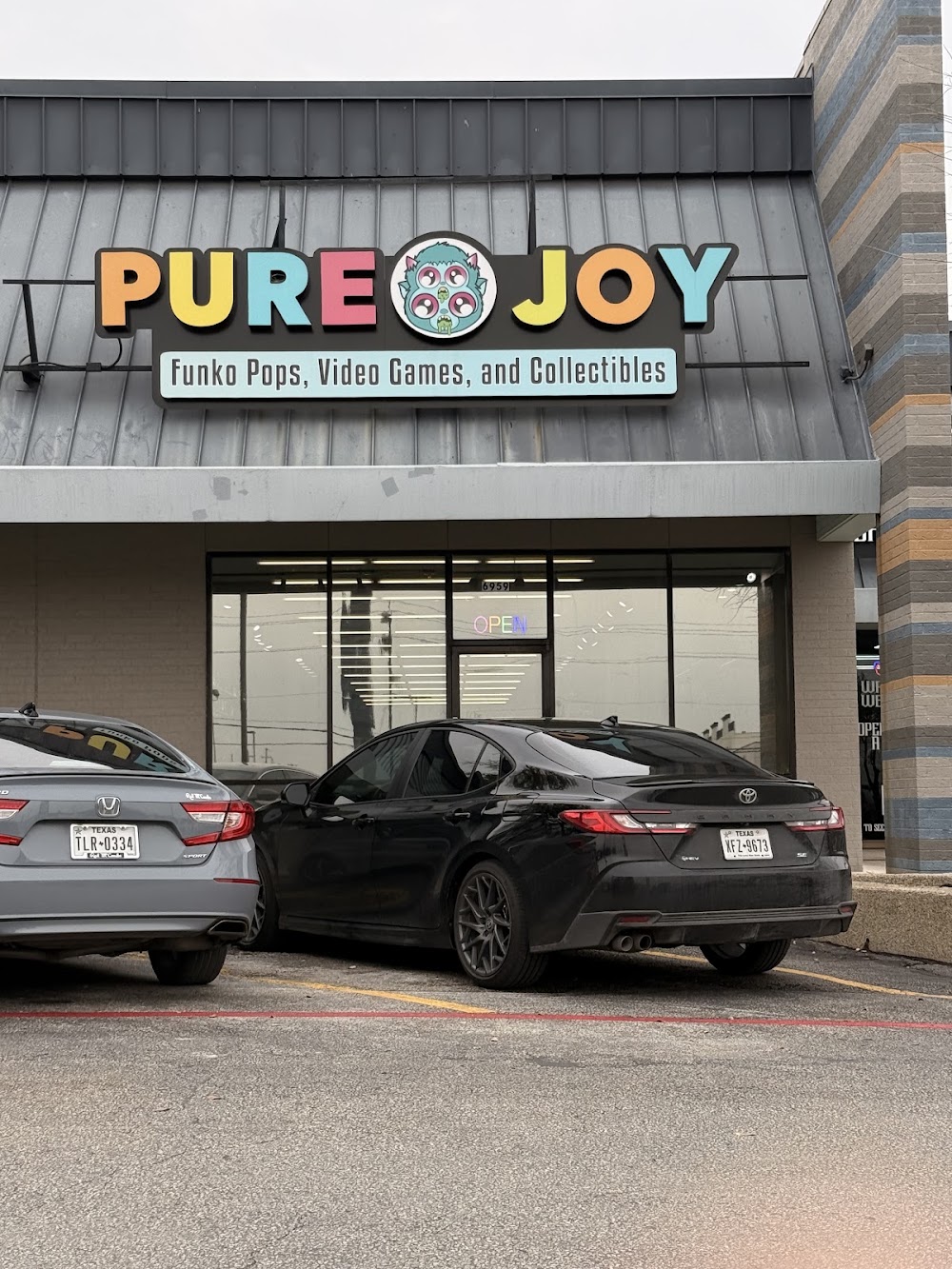 PURE JOY TOYS, tienda de TCG en Leon Valley