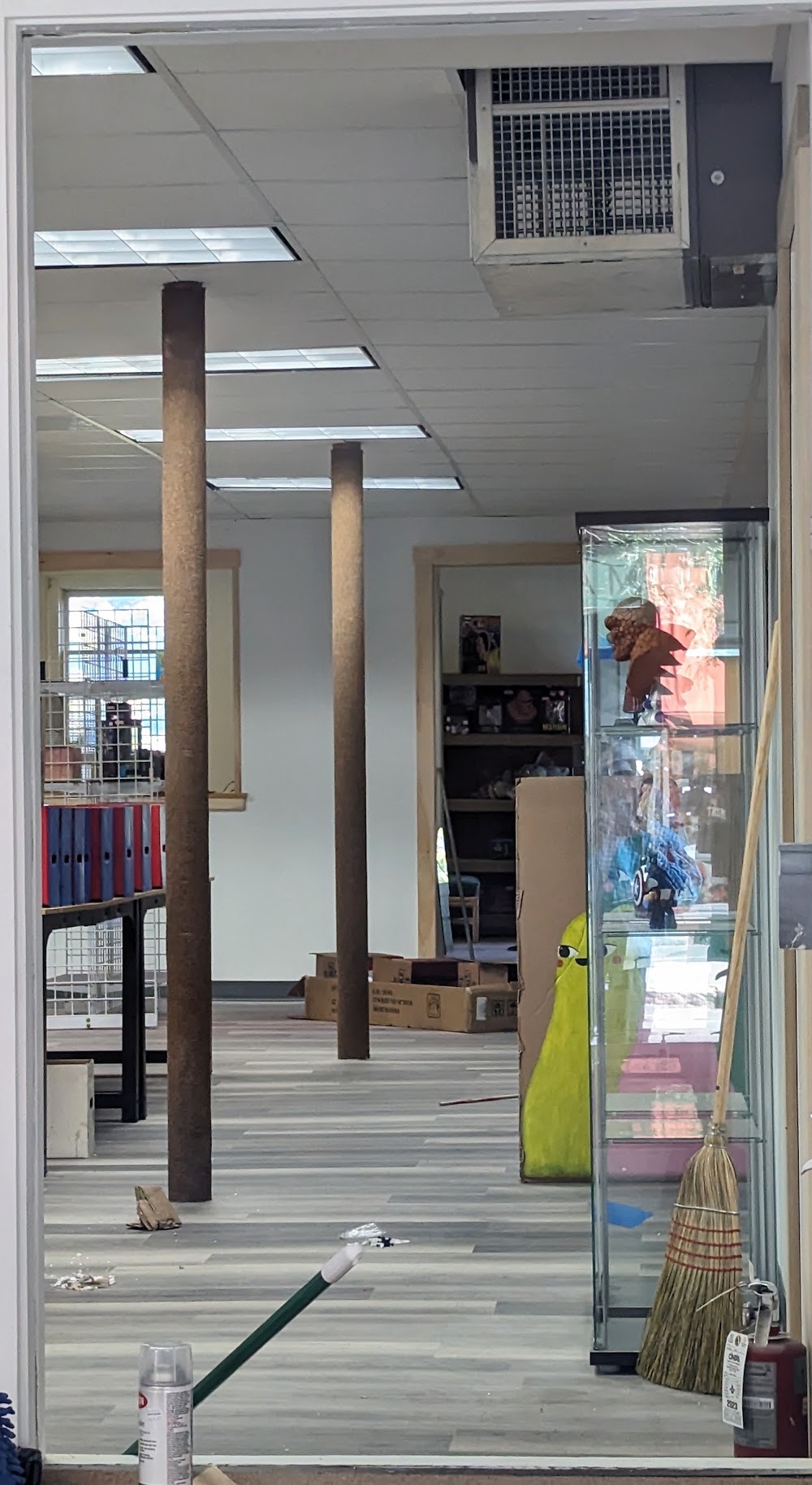 Ray Gun Comics, a TCG store in Brattleboro