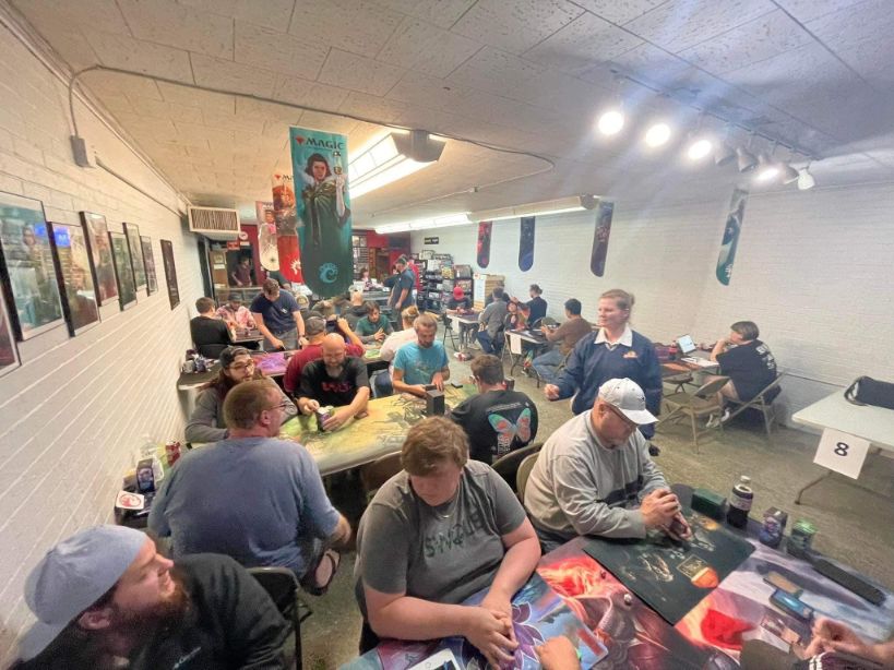 Ray's Card Catalog, tienda de TCG en Scott