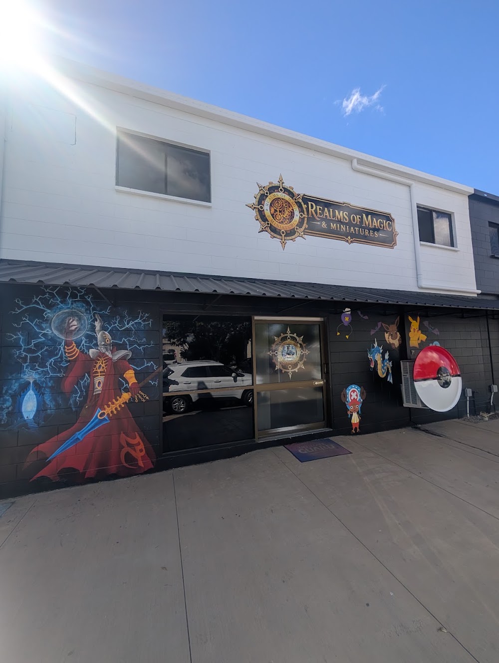 Realms of Magic & Miniatures, tienda de TCG en Kirwan
