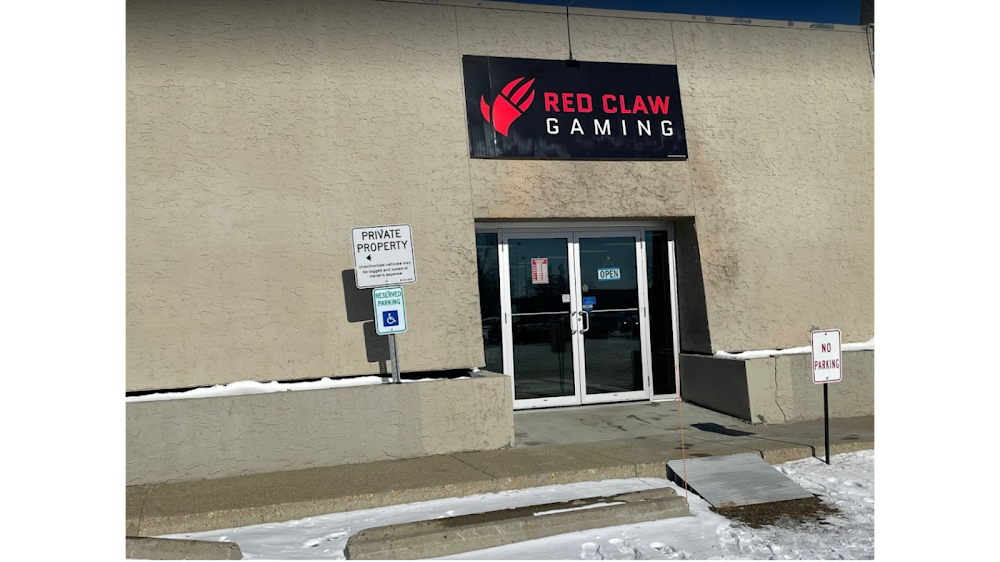 Red Claw Gaming, tienda de TCG en Edmonton
