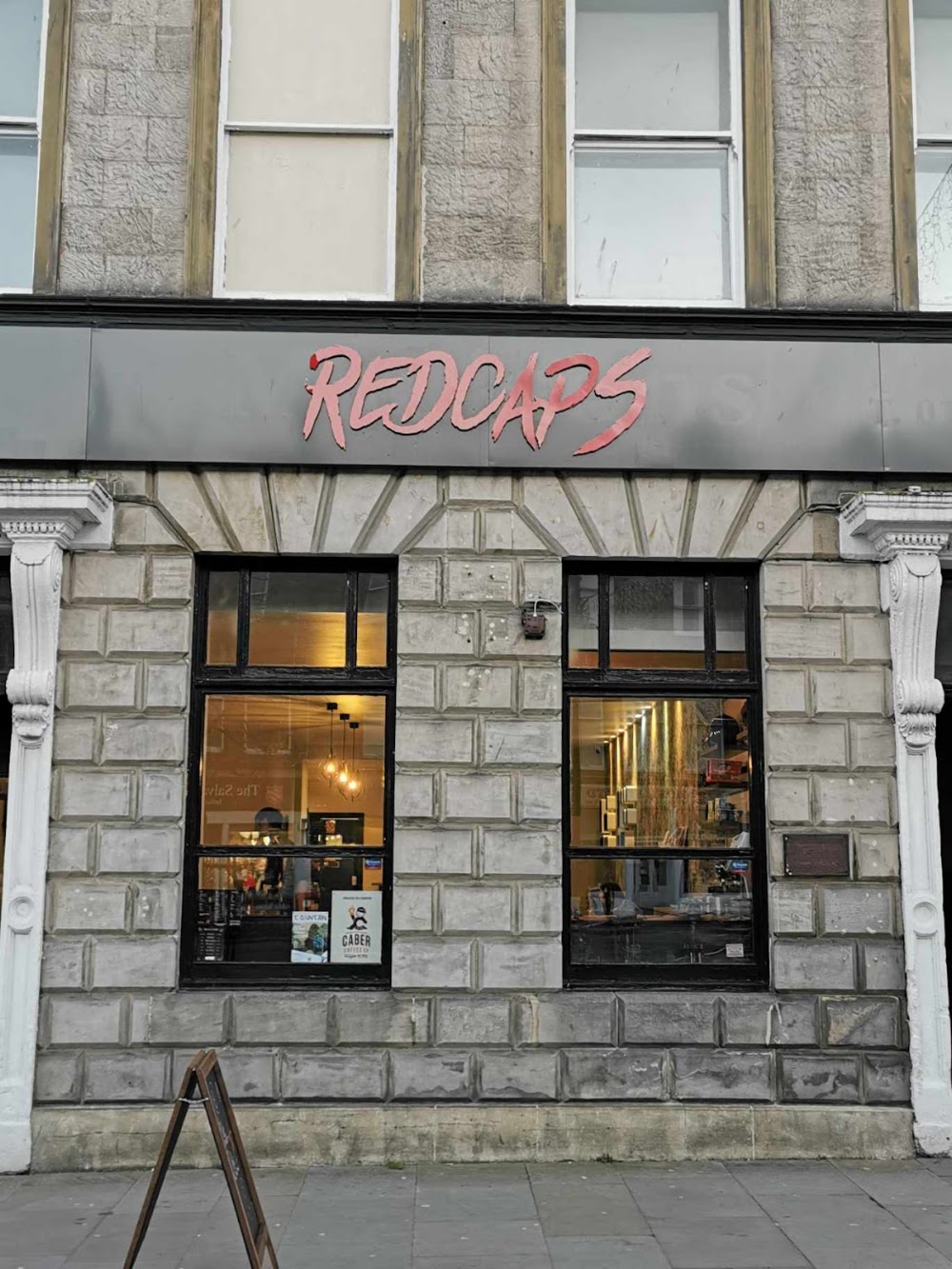 Redcaps, tienda de TCG en Montrose