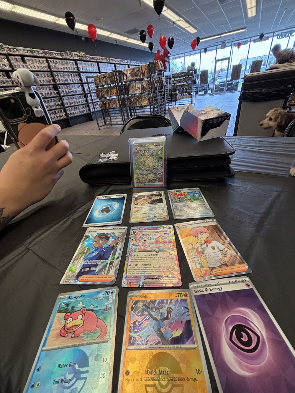 Redemption Vault, tienda de TCG en DeKalb