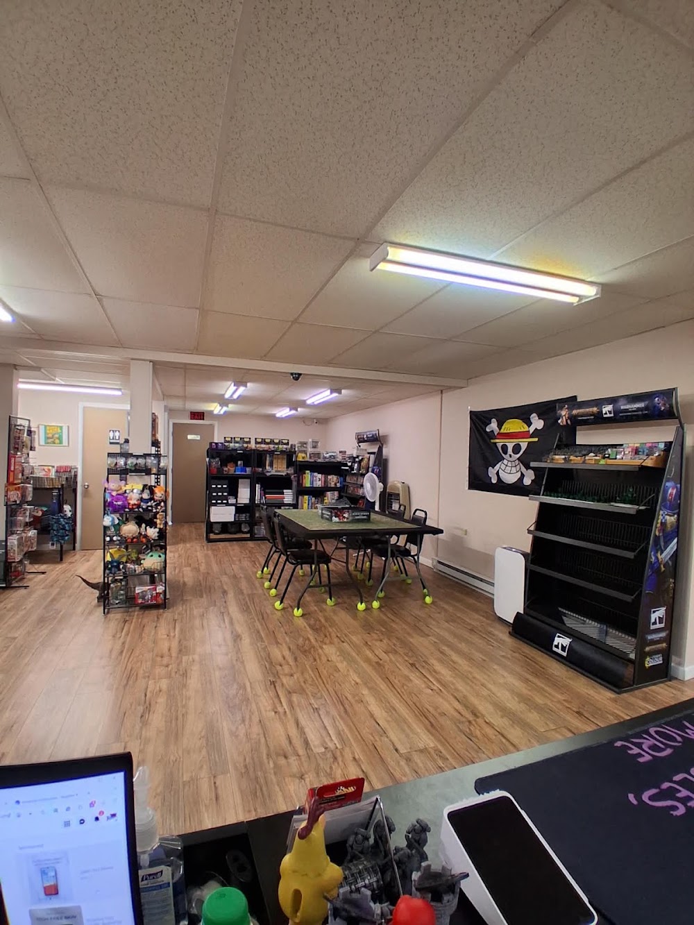 Renegade's, tienda de TCG en Elkland