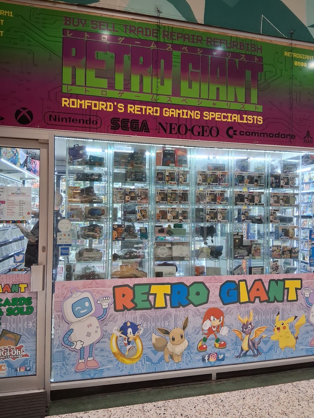 RETRO GIANT, tienda de TCG en London