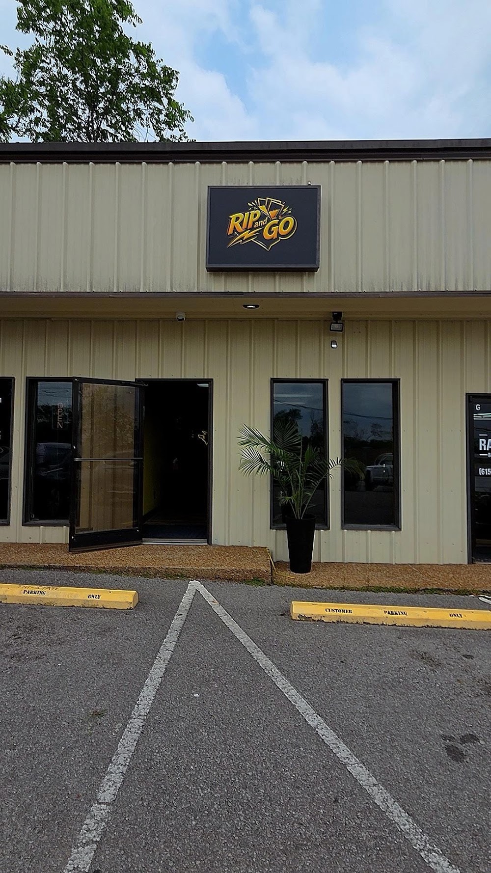 Rip and Go, tienda de TCG en Goodlettsville
