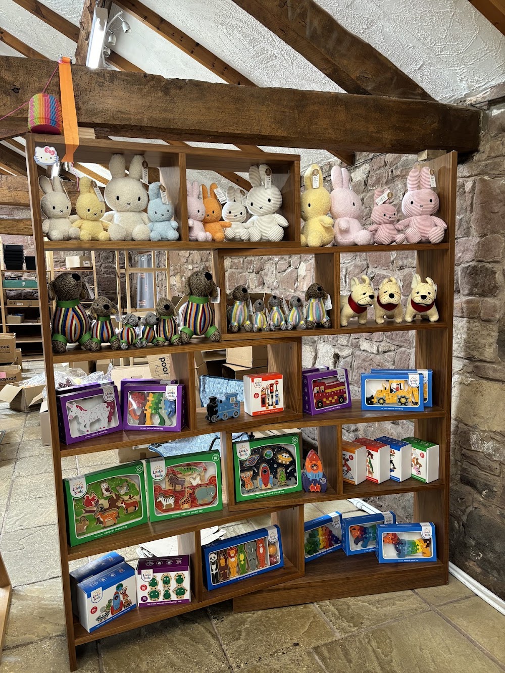 ROCKAWAY TOYS, tienda de TCG en Brimstage