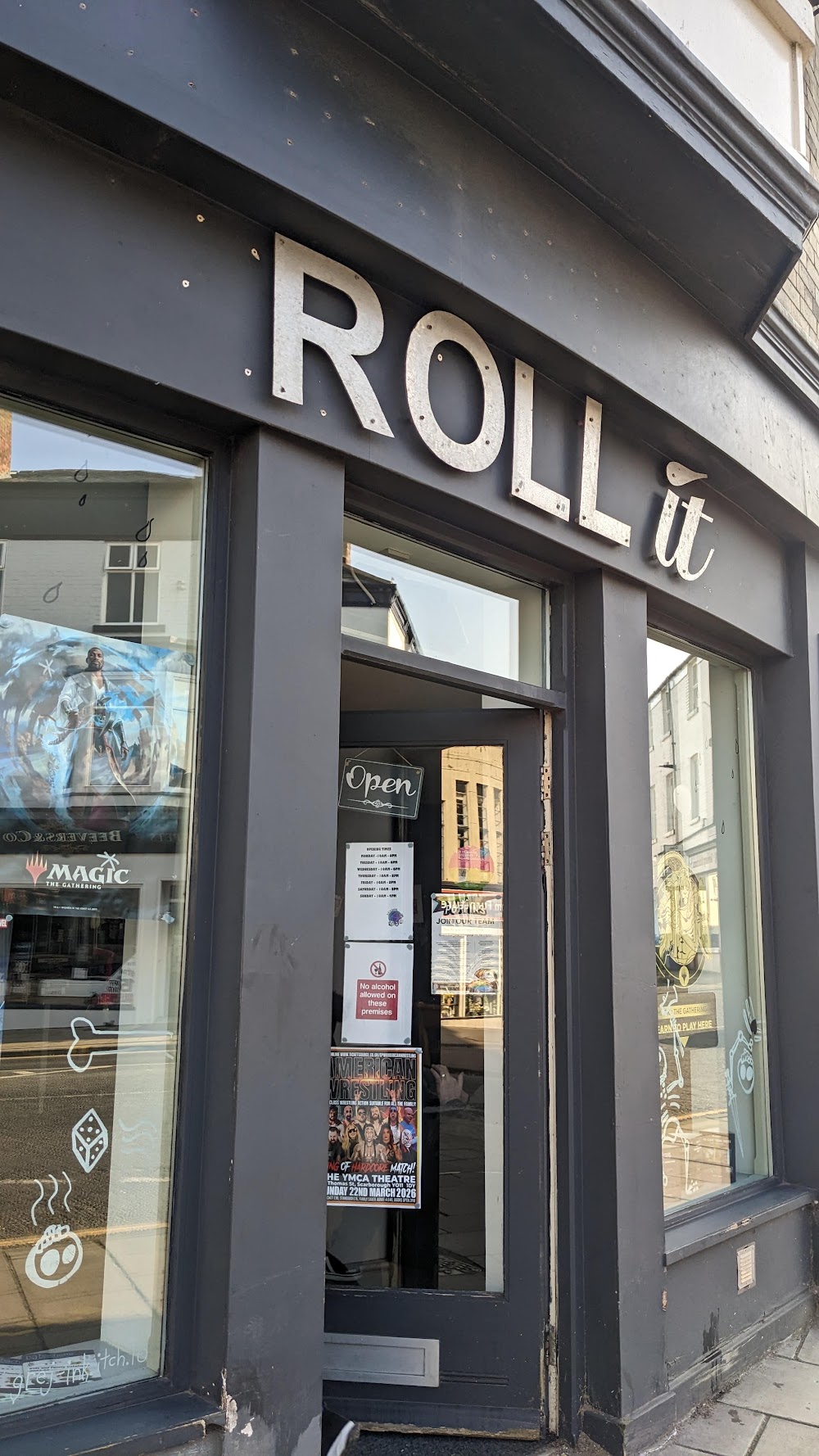Roll it, tienda de TCG en Scarborough