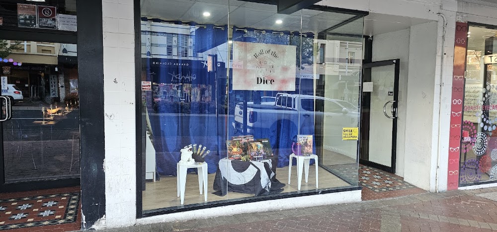 Roll of the Dice, tienda de TCG en Orange