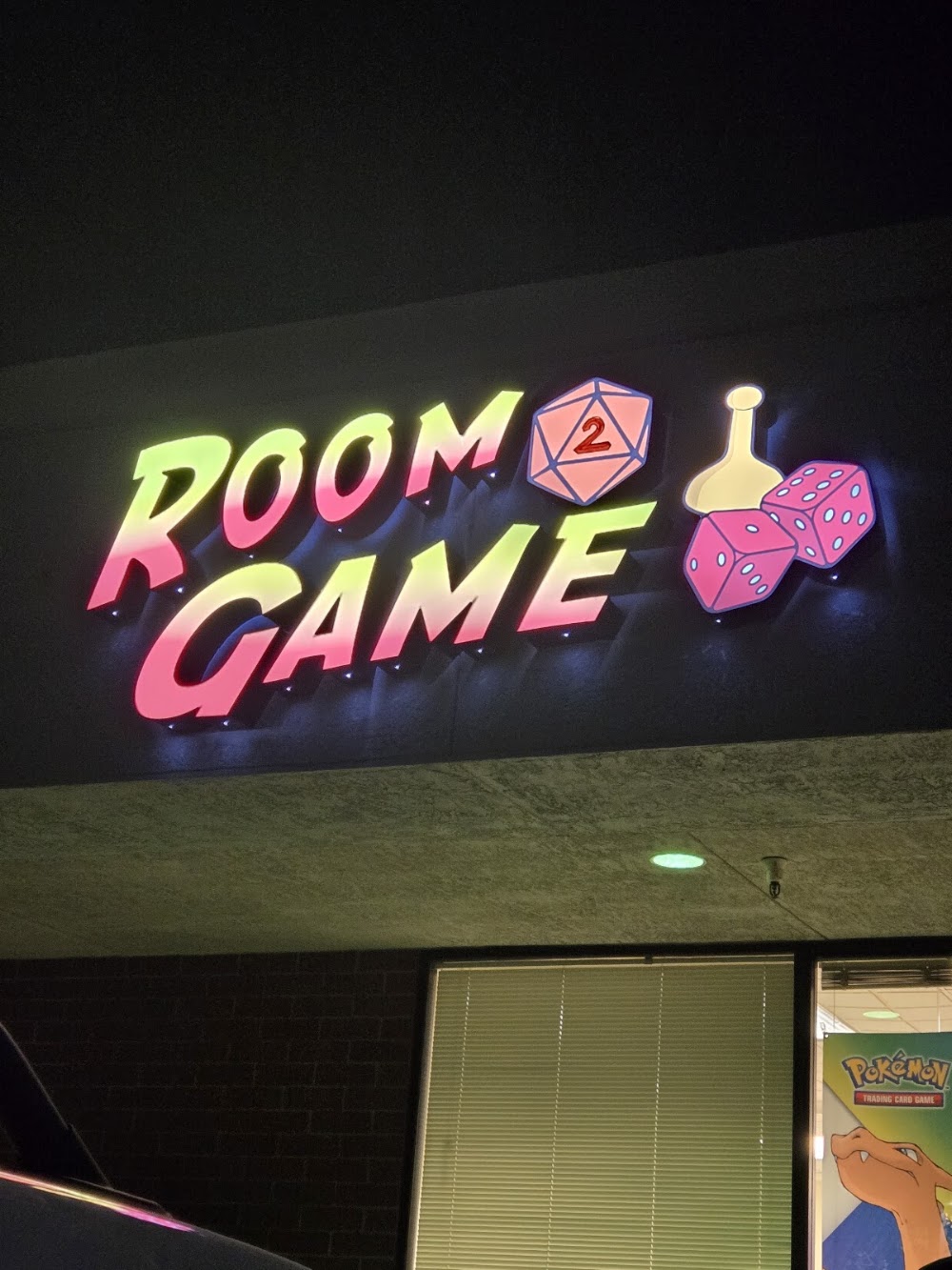 Room 2 Game, tienda de TCG en Cameron Park