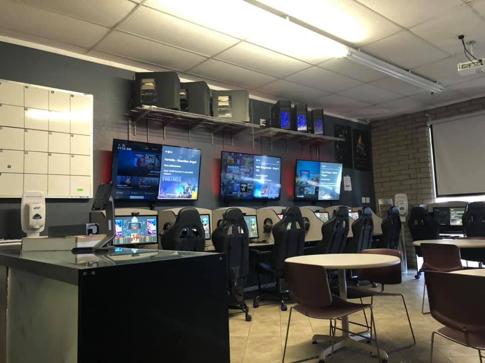 Run It Up Gaming Lounge, tienda de TCG en Coolidge
