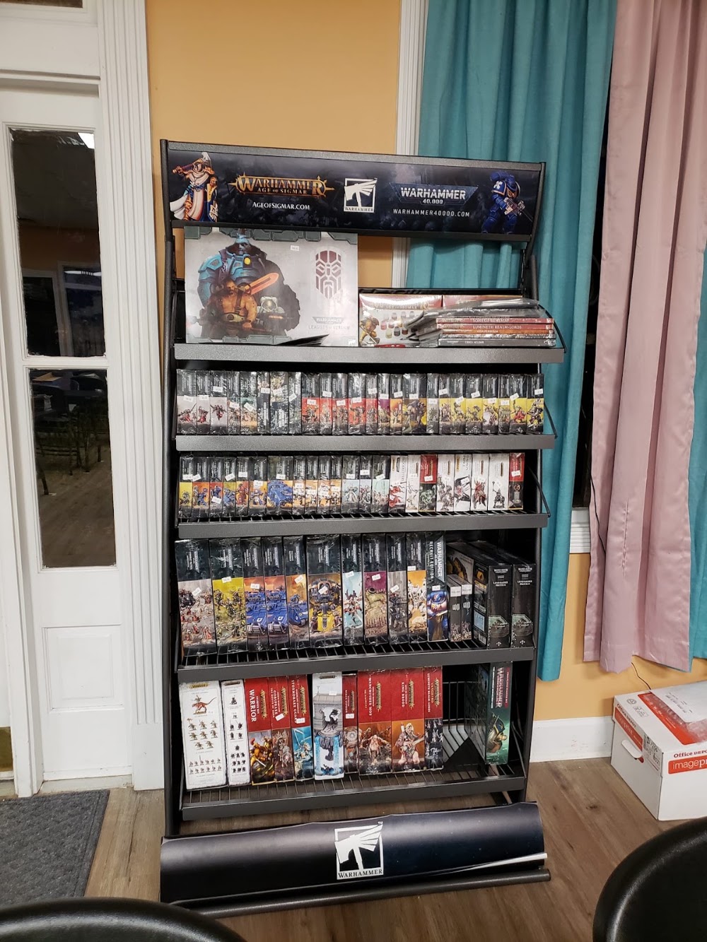 Sanctuary Games & Comics, tienda de TCG en Lafayette