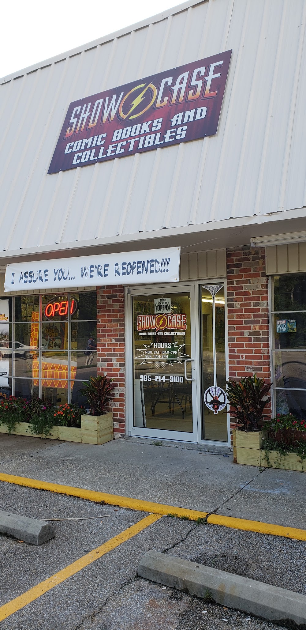 Showcase Comic Books and Collectibles, tienda de TCG en Slidell