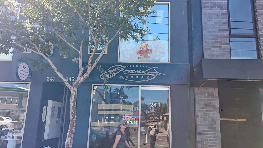 Shuffle and Cut Melbourne, tienda de TCG en Richmond